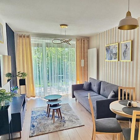 Apartament Whiteblue Kolobrzeg Z Duzym Ogrodkiem - 100 M Od Plazy! Whiteblue Kolberg Apartment Mit Grossem Garten - 100 M Vom Strand Entfernt! Whiteblue Kolobrzeg Apartman S Velkou Zahradou - 100 M Od Plaze! Екстериор снимка